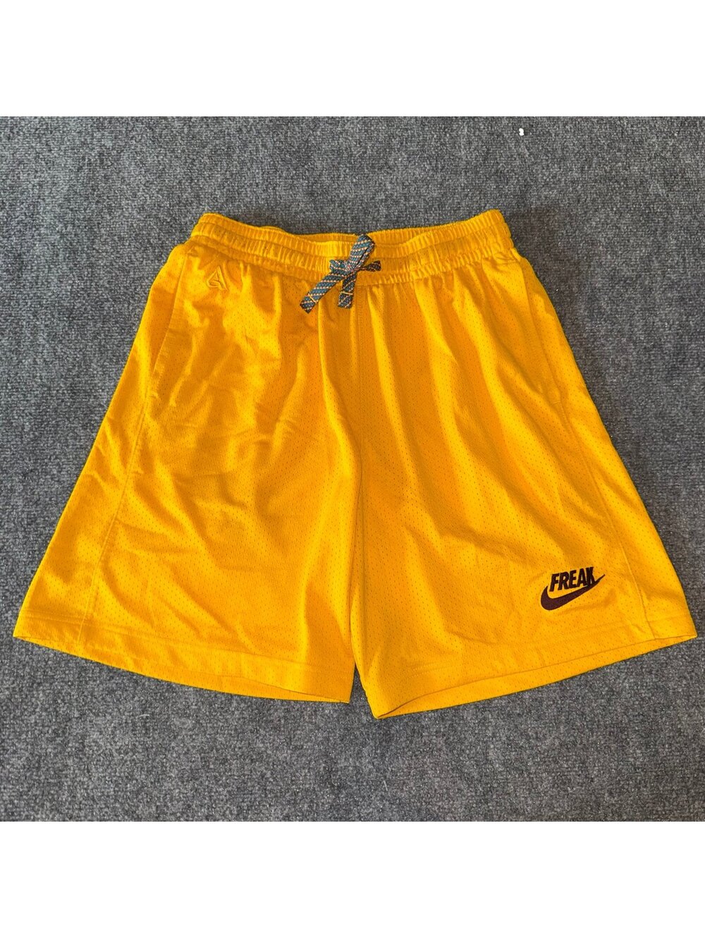 Giannis “Freak” Baskerball Shorts Mens LG Vtg y2k 90s Rare